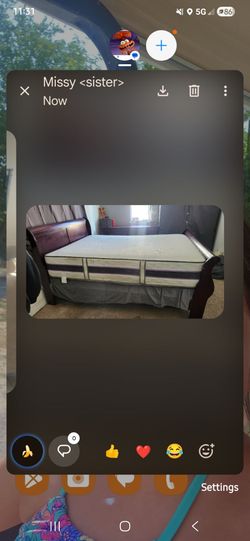 Queen size sleigh bed