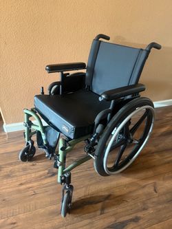 Quickie QX Wheel Chair Olive Green w/ JAY GO CUSHION