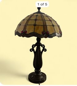 Tiffany-Style Stained Glass Table Lamp