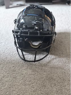 Schutt F7 2.0 football helmet