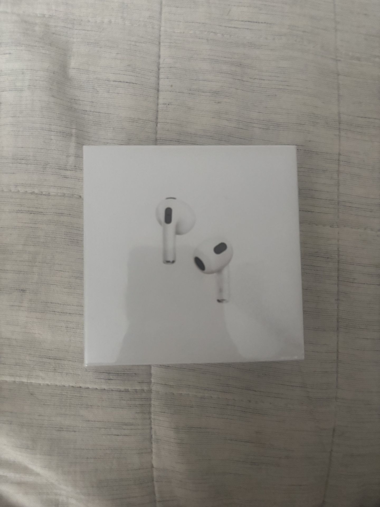 AirPods Gen 3