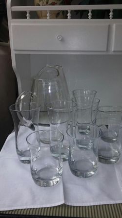 Glass pitcher and glasses