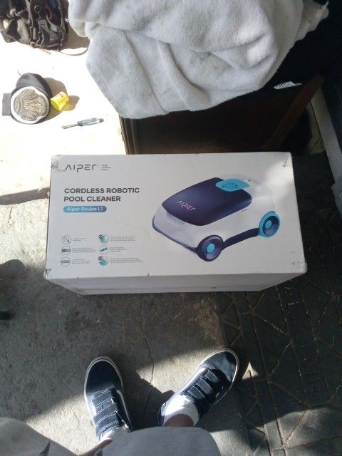 Aiper Scuba L1 Cordless Robotic Pool Cleaner