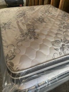 New QUEEN Plush Pillow Top
