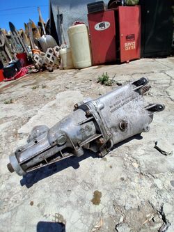 1964 -70 CHEVY CORVETTE 4 SPD MANUAL TRANSMISSION!!! 450$