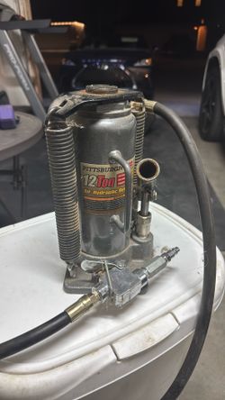 Pittsburgh 12 Ton Air Jack