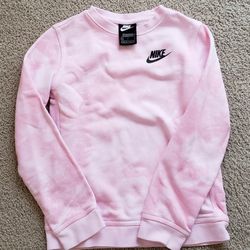 Nike Girl Shorts & Sweater