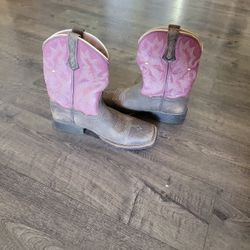 Girls Ariat Riding Boots Size 4