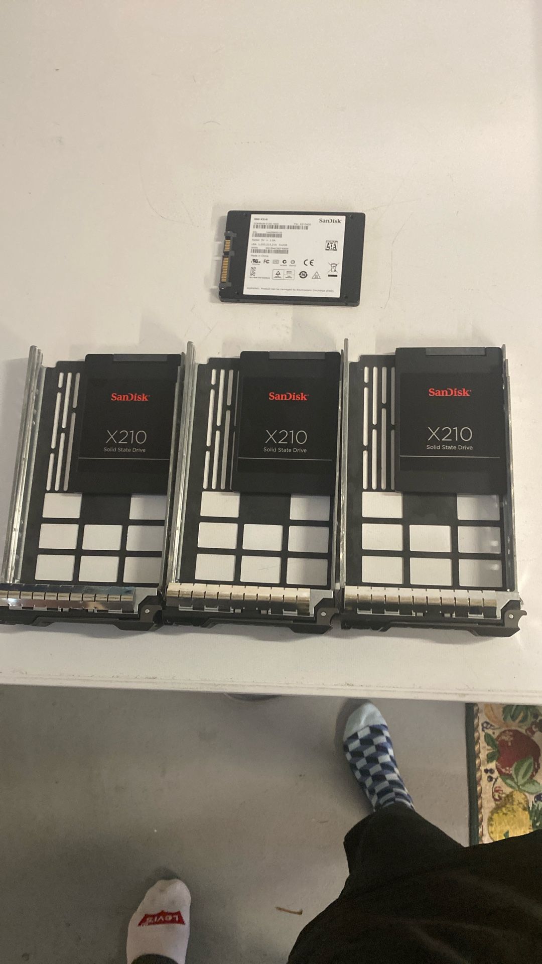 Sandisk X210 512fb SSD( Dell R Series )