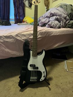 Fender squier black bass guitar