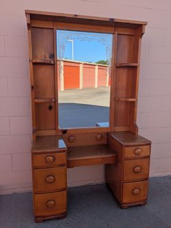 Vintage vanity