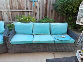 Modern Outdoor Wicker Patio Sofa w/ Turquoise Cushions – Patio Furniture