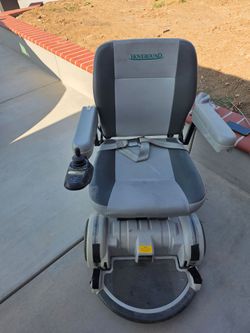 Hoveround MPV5  brand new batteries installed yesterday