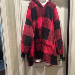 Wearable Sherpa Hoodie Blanket - P/u Monument 