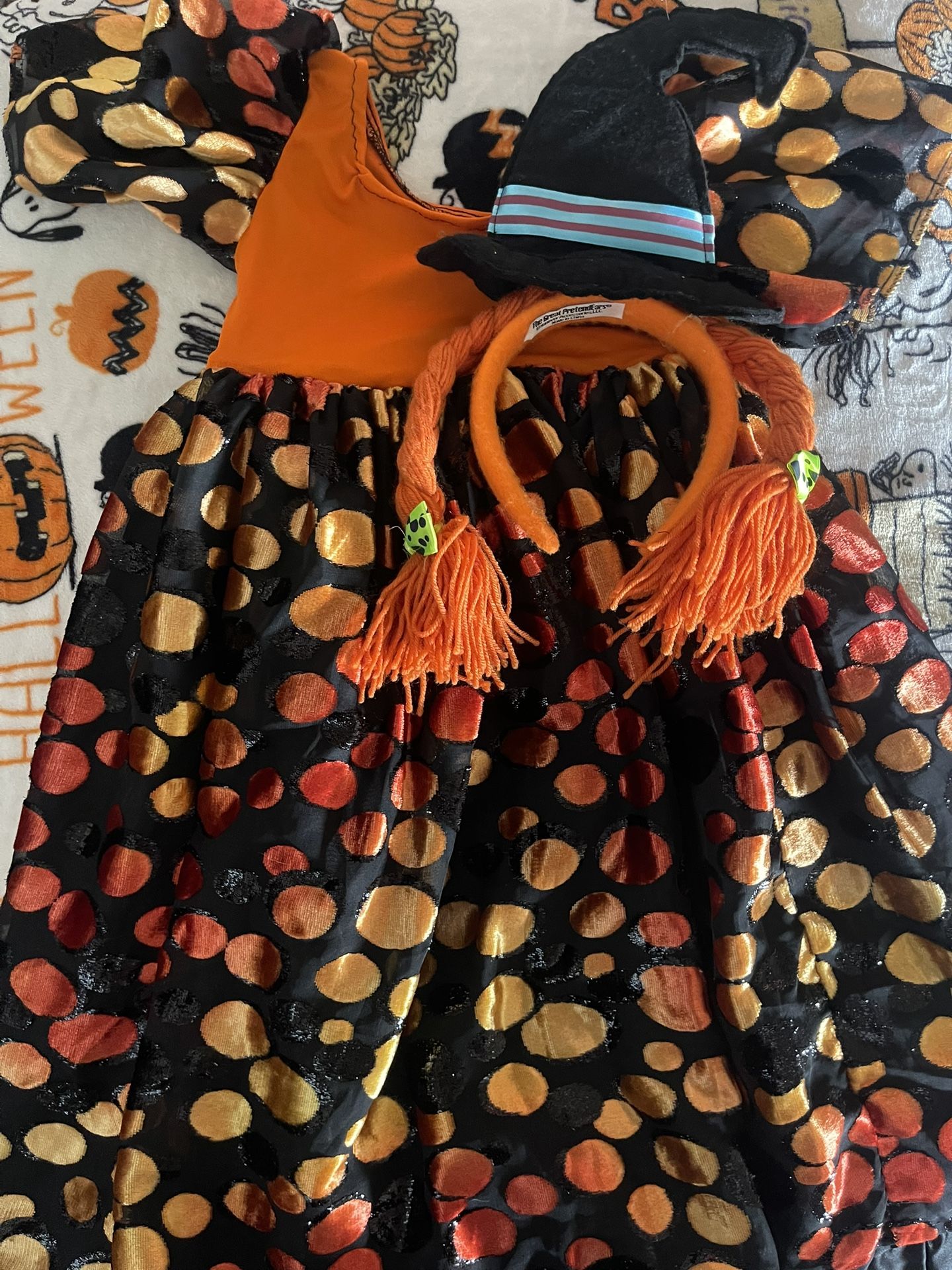 Costume