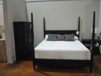 Trisha Yearwood Todays Traditions King Poster Bed - Black (Blacksmith Finish) | Headboard