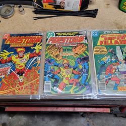 DC Comic Books
Lot of 3 
Firestorm #1 & #5 
(1st Appearance)
& secret society of supervillains