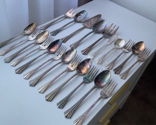 Vintage International Silver Co. Flair Silverplated Flatware Set – 22 Pieces