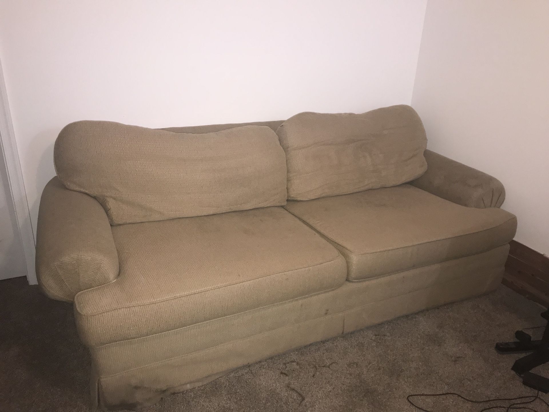 6’ fabric couch