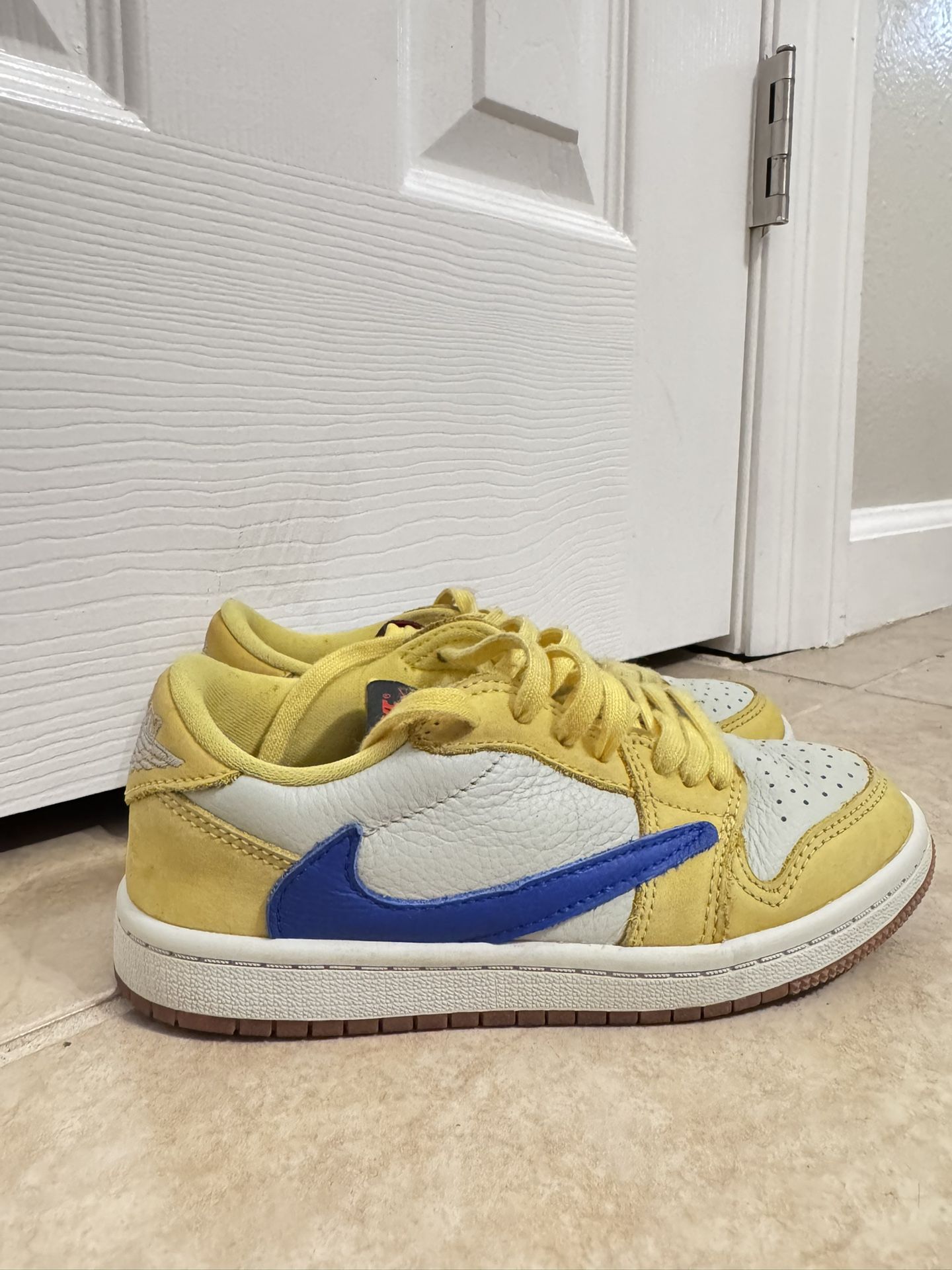 Travis Scott x Air Jordan 1 Retro ‘Canary’