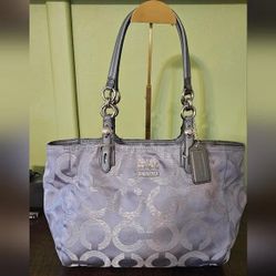 Authentic COACH HANDBAG