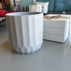 Ceramic Plant Holder/vase