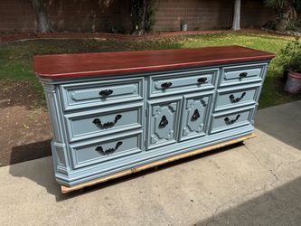 THOMASVILLE DRESSER