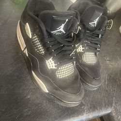 Jordan 4 Retro Black/White Size 10.5 – Used, Priced to Sell