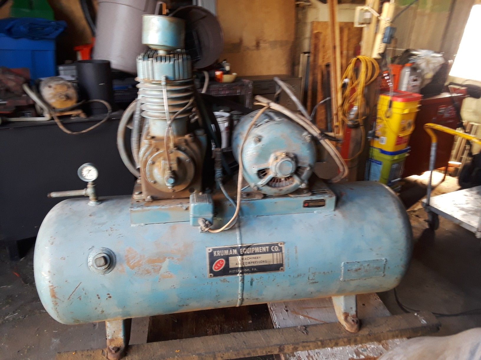 Air compressor 60 gallon 220 volt