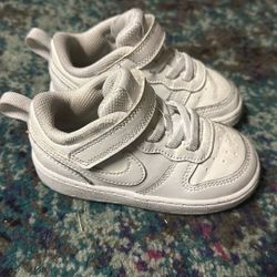 Size 7 Nike Shoes 