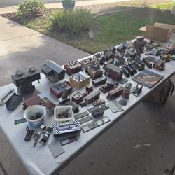 Vintage 1950s Train Model HO scale Buildings Etc Scenery From Estate