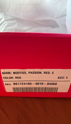 Brand new women’s size 6 yass queen red heel