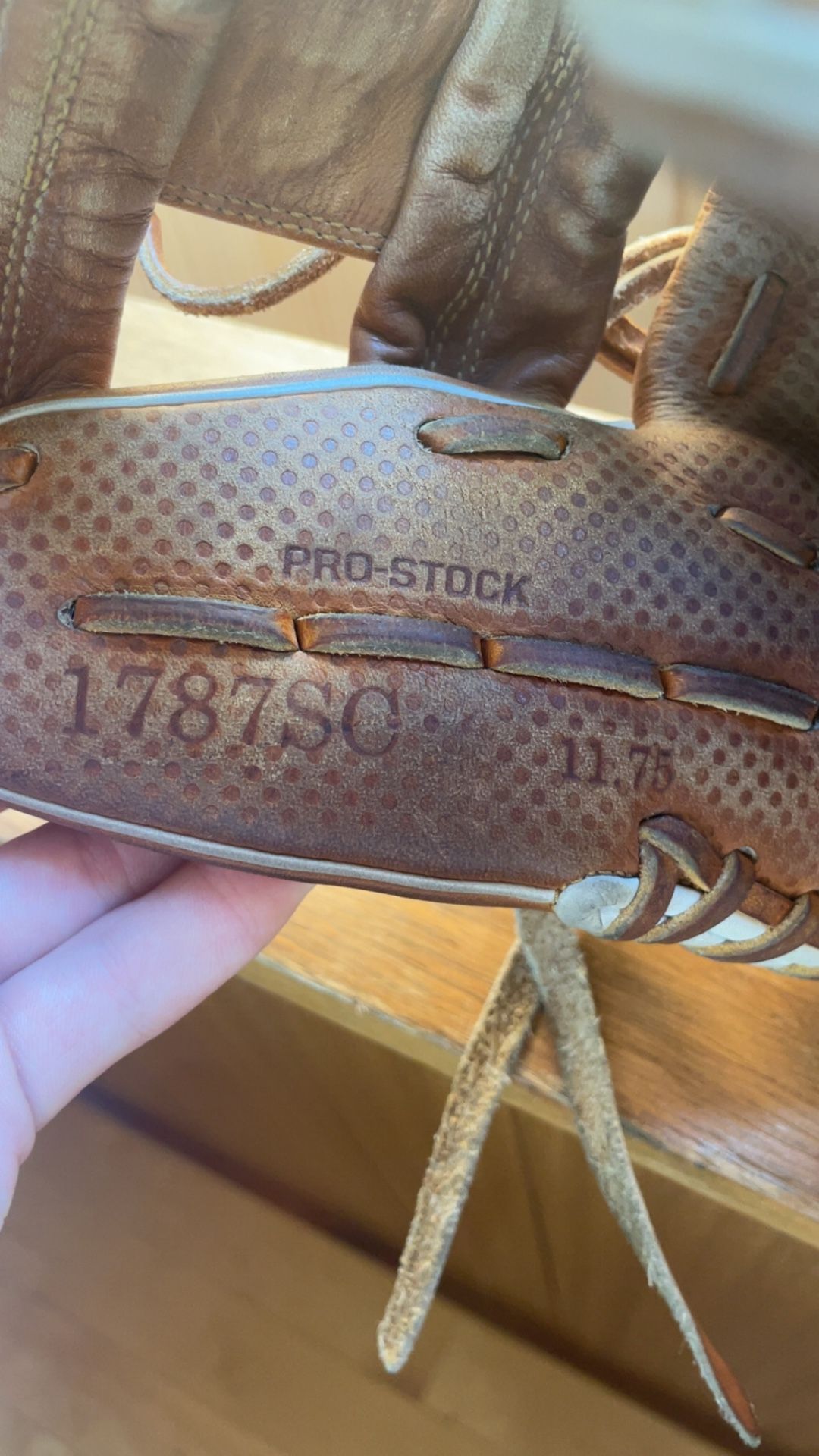 Wilson A2000 11.75 baseball glove