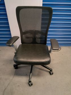 Haworth zoody $ 160