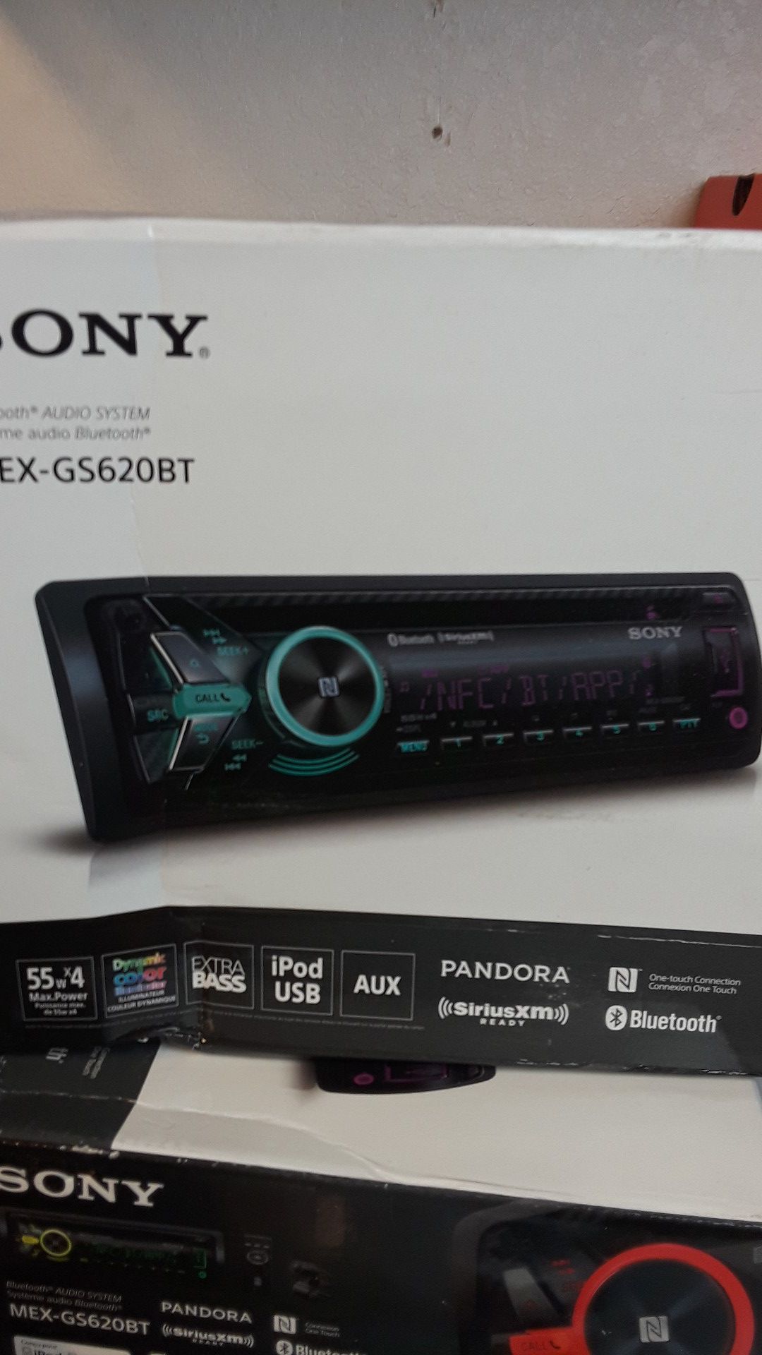 Sony MEX-GS620BT car stereo. Radio bluetooth wireless technology.