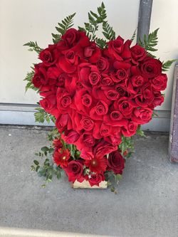 Rose heart arrangement