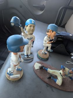 Dodgers bobbleheads ((no boxes)) sold as a bundle