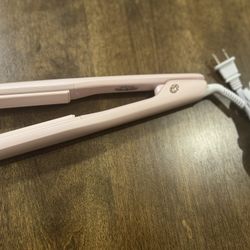 T3 Pink SinglePass Ceramic Hair Straightener -New