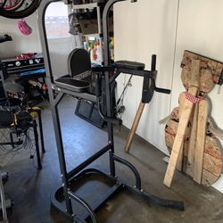 Pull Up Dip Machine