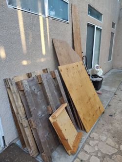 Free wood pallets plywood 2x4