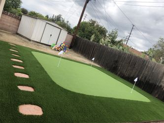 Artificial grass and puttinggren installation
