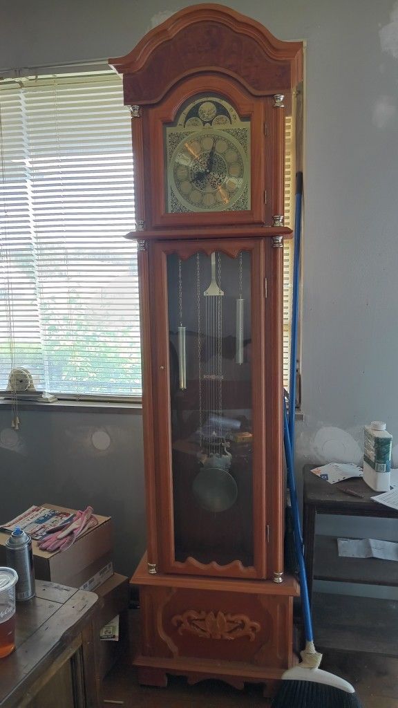 Daniel Dakota Grandfather Clock