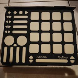 QuNeo 3D Multi-Touch Pad Controller Keith McMillen MIDI