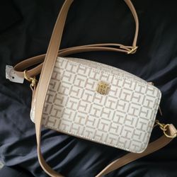 Guess, Tommy, Marc Purses 