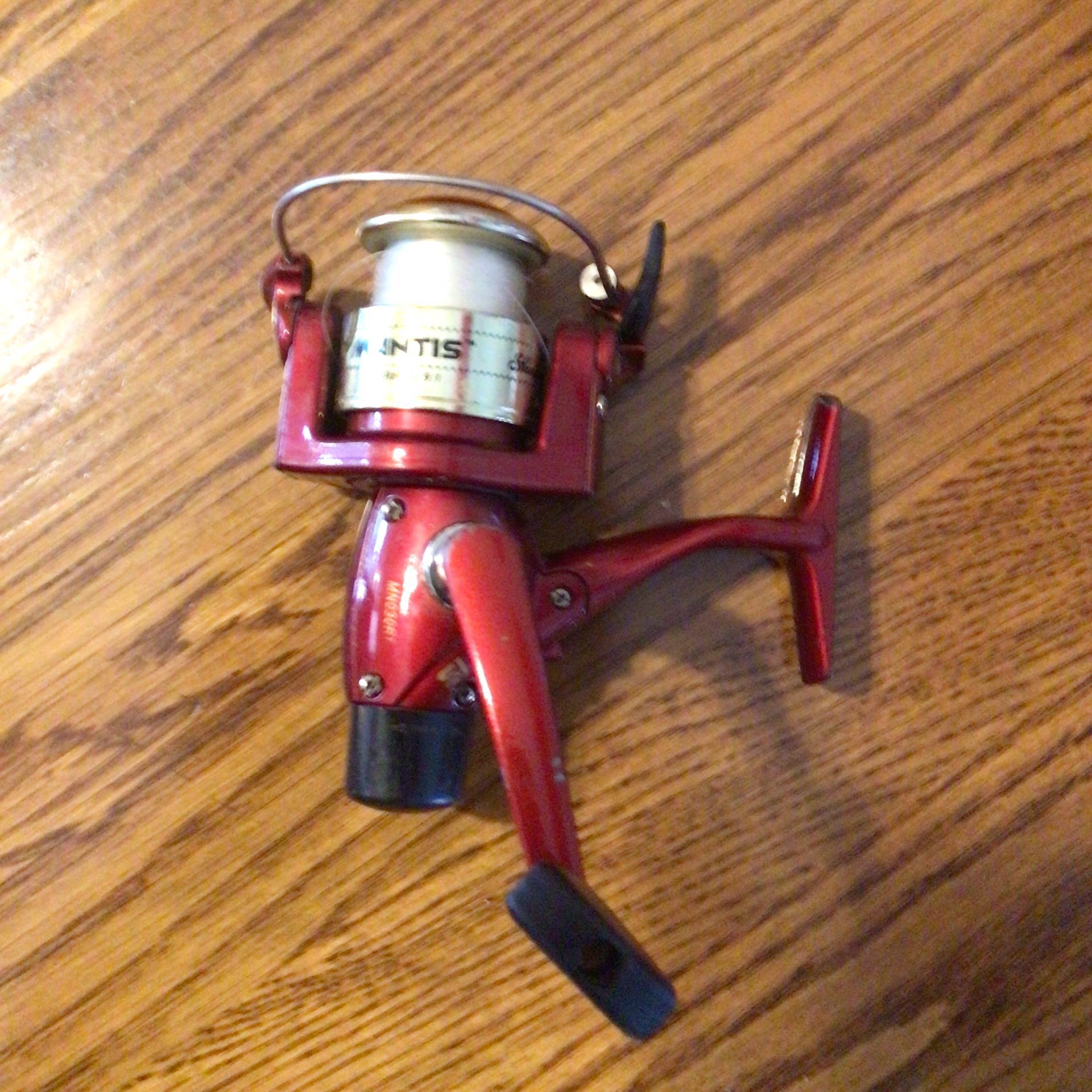Shakespeare Mantis Fishing Reel for Sale in Sacramento, CA - OfferUp