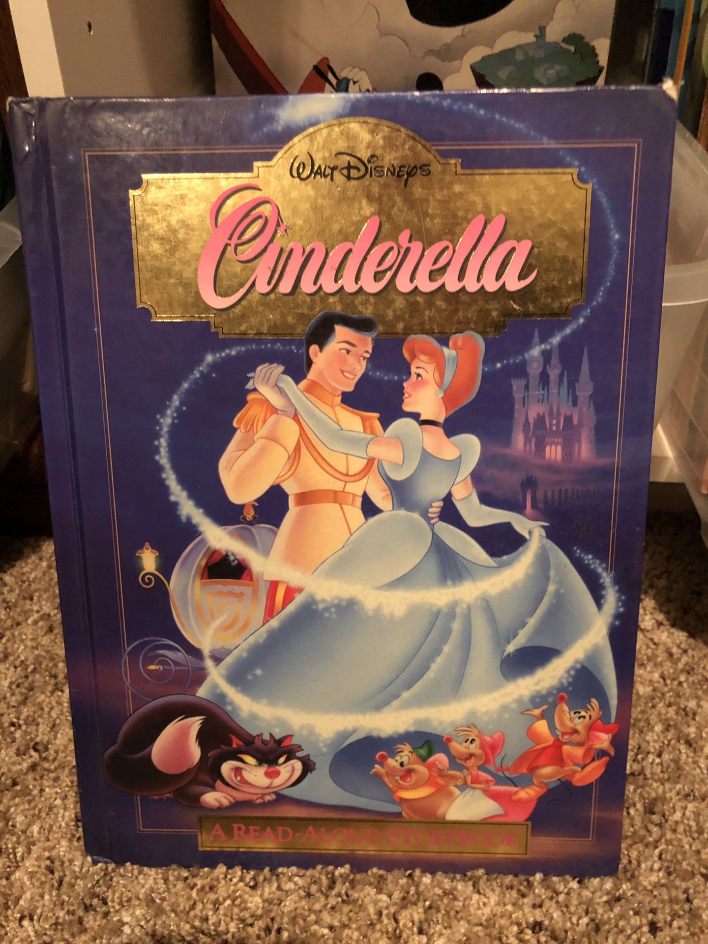 Disney giant vintage book - Cinderella a read aloud storybook with giant photos. 1999