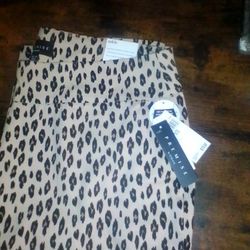 Premise Woman - Ankle