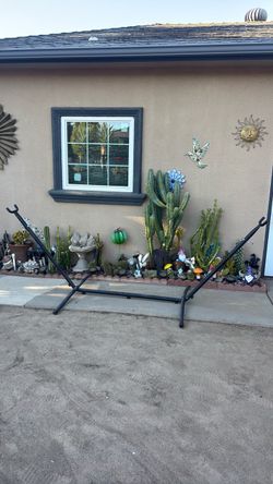 USED HAMMOCK STAND