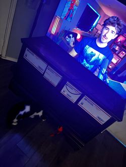 FREE wood Tv stand
