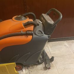 Sunmax RT50 Commercial Floor Scrubber For Sale Like New